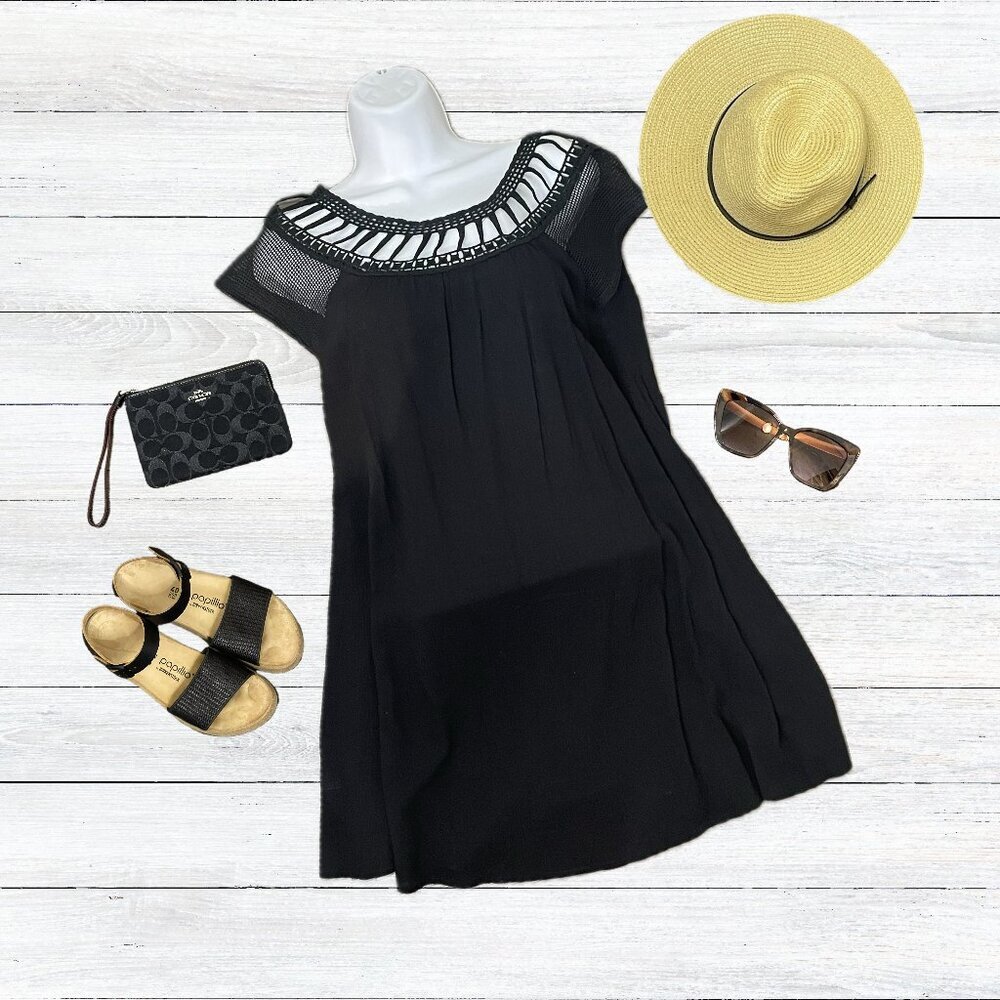 Tobi Black Dress S/P Crochet Neckline Knit Short Sleeve Lined